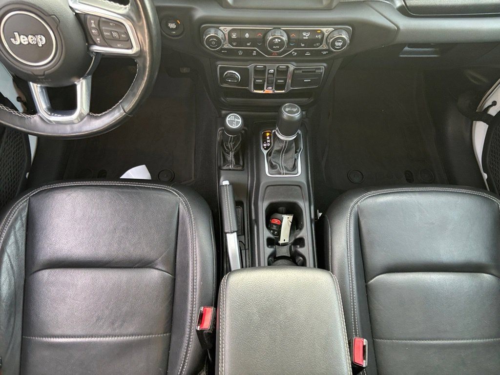 Used 2021 Jeep Wrangler Unlimited Sahara AWD/4WD image 18