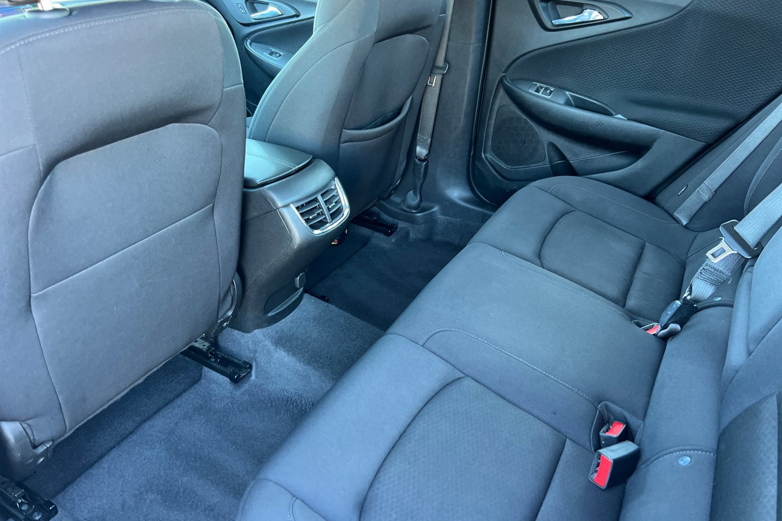 Used 2023 Chevrolet Malibu LT FWD image 4