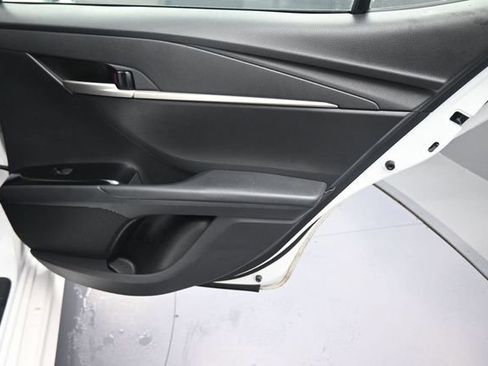 Used 2026 Toyota Camry SE FWD image 15
