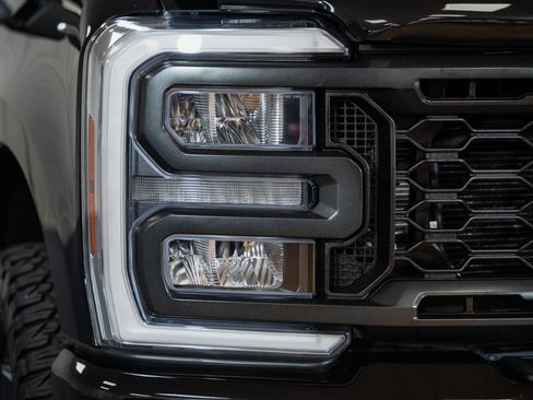 Certified 2024 Ford F250 Lariat w/ Lariat Ultimate Package AWD/4WD image 13
