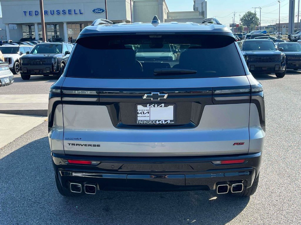Used 2024 Chevrolet Traverse RS FWD image 31