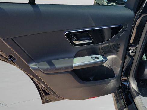 Certified 2026 Mercedes-Benz GLC 300 image 7