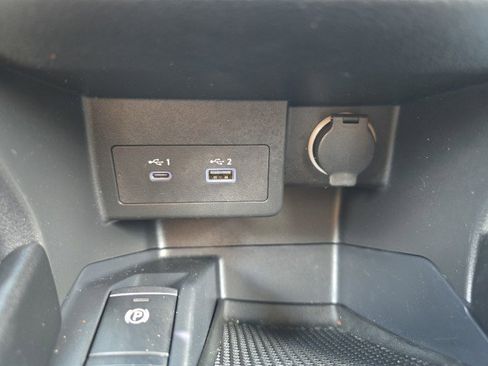 Used 2021 Nissan Kicks SR w/ SR Premium Package image 26