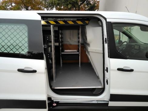 Used 2023 Ford Transit Connect XL image 5