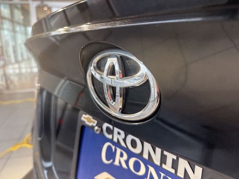 Used 2020 Toyota C-HR LE image 9