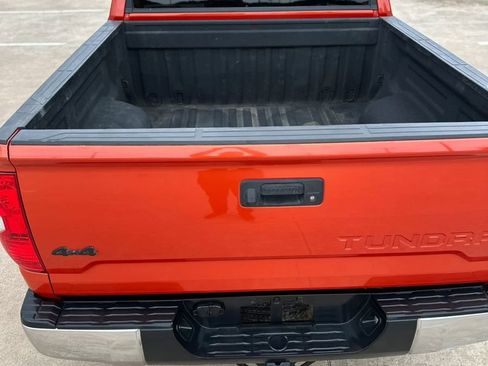 Used 2017 Toyota Tundra SR5 w/ SR5 Upgrade Package AWD/4WD image 7