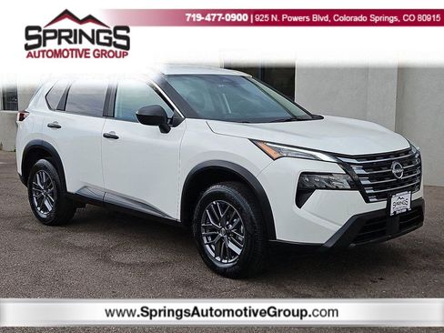 Used 2025 Nissan Rogue S image 1