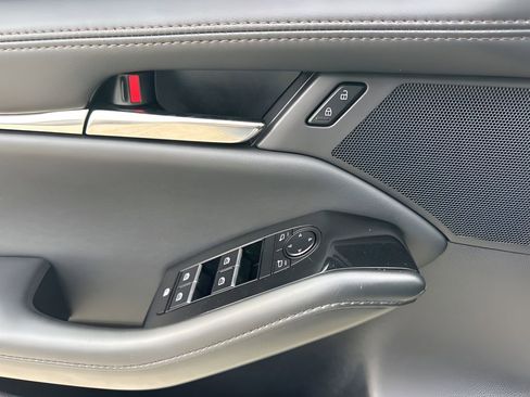 Used 2025 MAZDA MAZDA3 s image 26