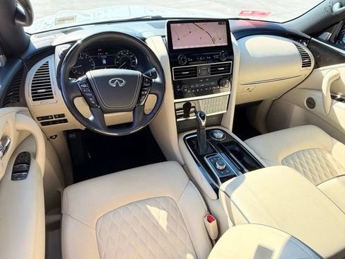 Used 2024 INFINITI QX80 Sensory AWD/4WD image 10