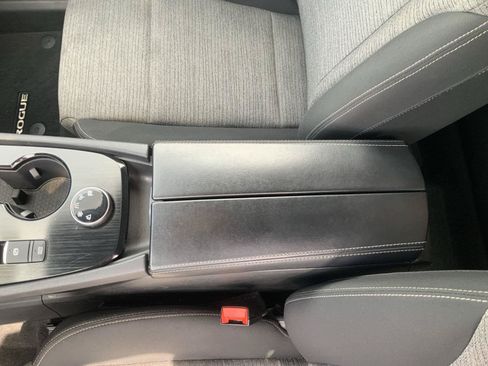 Used 2023 Nissan Rogue SV AWD/4WD image 45