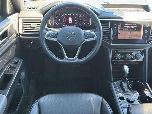 Used 2022 Volkswagen Atlas Cross Sport SEL AWD/4WD image 15