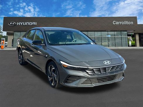 New 2025 Hyundai Elantra Sport image 3