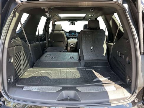 Used 2023 Chevrolet Tahoe Z71 w/ Z71 Off-Road Package AWD/4WD image 18