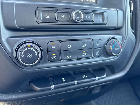 Used 2017 Chevrolet Silverado 1500 Custom w/ Custom Convenience Package RWD image 8