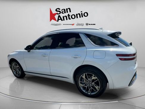 Used 2025 Genesis GV70 2.5T AWD/4WD image 10