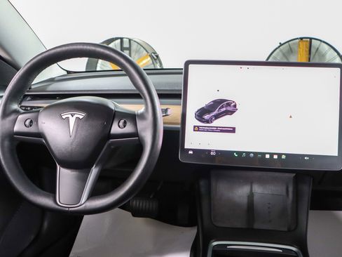 Used 2022 Tesla Model 3 Long Range image 16