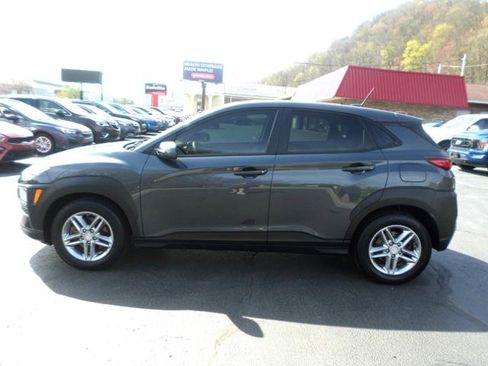 Used 2020 Hyundai Kona SE w/ Cargo Package image 9