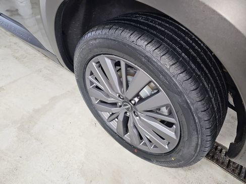 Used 2023 Nissan Pathfinder SL w/ SL Premium Package image 27