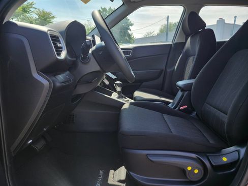 New 2026 Hyundai Venue SE FWD image 18