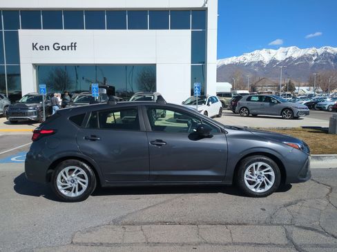 Used 2024 Subaru Impreza 2.0i image 2