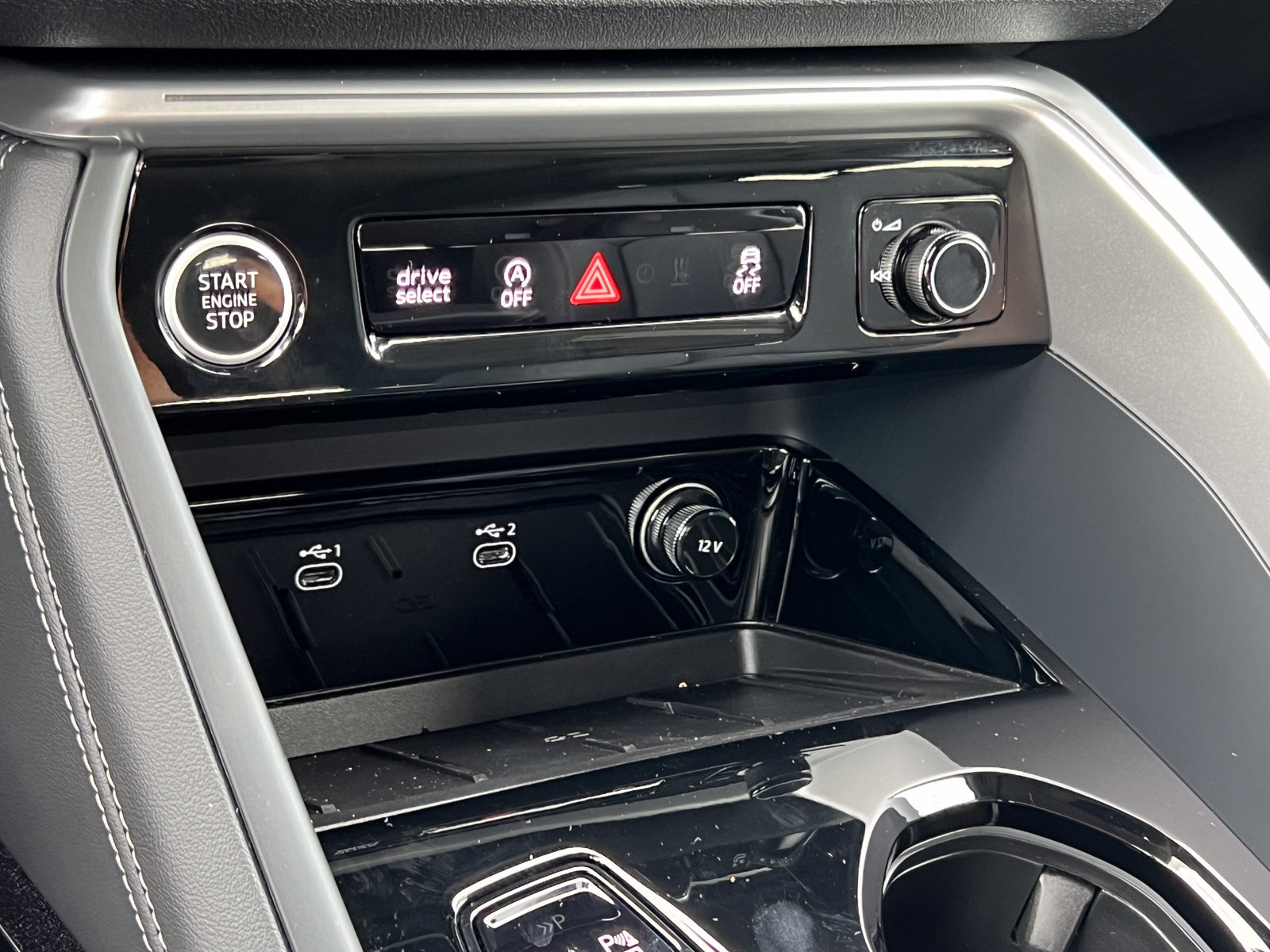 Used 2025 Audi Q5 Premium Plus w/ Premium Plus AWD/4WD image 27