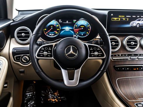 Used 2022 Mercedes-Benz GLC 300 image 18