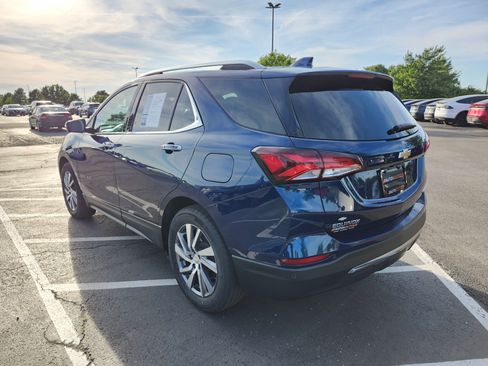 Used 2023 Chevrolet Equinox Premier FWD image 13