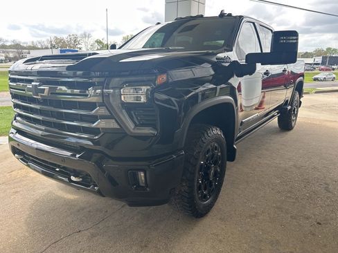Certified 2024 Chevrolet Silverado 2500 High Country w/ High Country Premium Package image 2