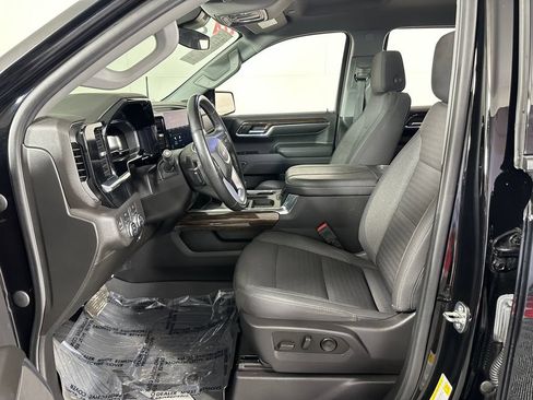 Used 2024 GMC Sierra 1500 Elevation w/ LPO, Elevation Black Package AWD/4WD image 14