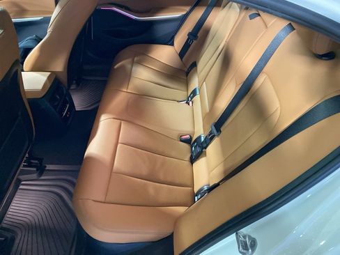 Used 2023 BMW 330i xDrive Sedan w/ Premium Package image 10