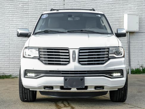 Used 2015 Lincoln Navigator 2WD image 5