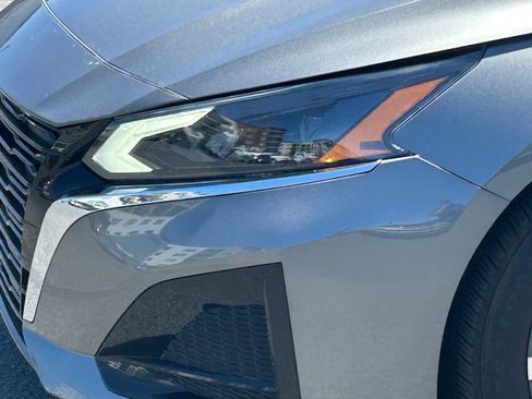 Used 2023 Nissan Altima 2.5 SL FWD image 12