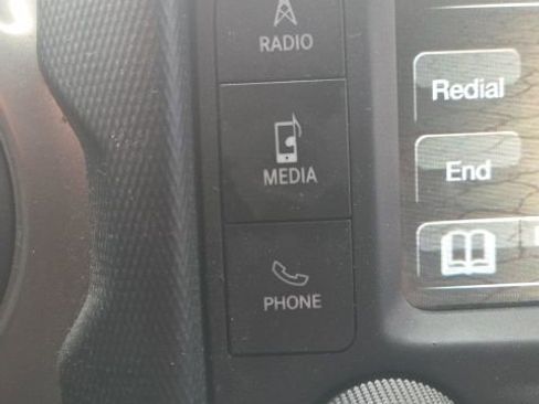 Used 2018 Jeep Wrangler Unlimited Sport S image 22