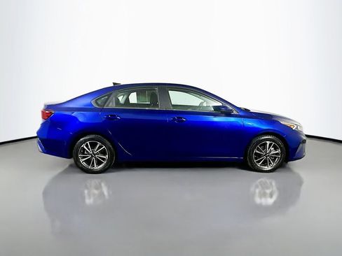 Used 2022 Kia Forte LXS FWD image 7