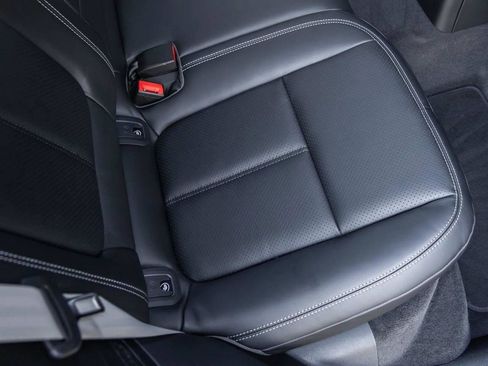 New 2026 Porsche Macan Turbo image 89