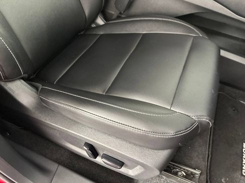 Used 2025 Nissan Murano SV AWD/4WD image 30