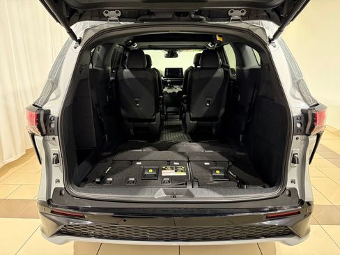Certified 2024 Toyota Sienna XSE AWD/4WD image 12