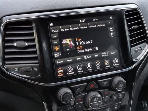 Used 2020 Jeep Grand Cherokee Altitude image 27