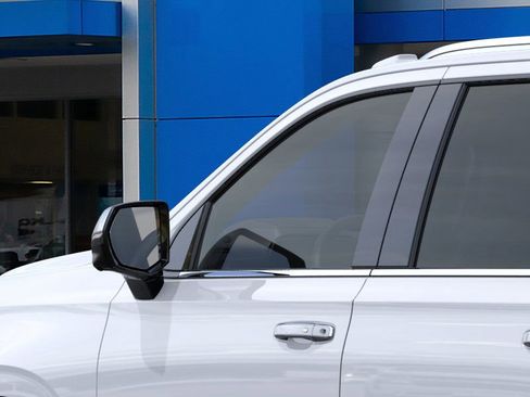 New 2026 Chevrolet Suburban Premier image 12