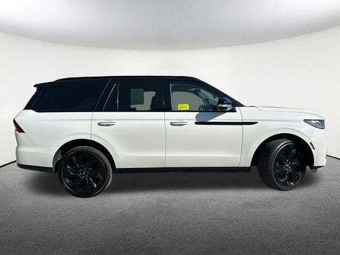 Used 2025 Lincoln Navigator Black Label AWD/4WD image 15