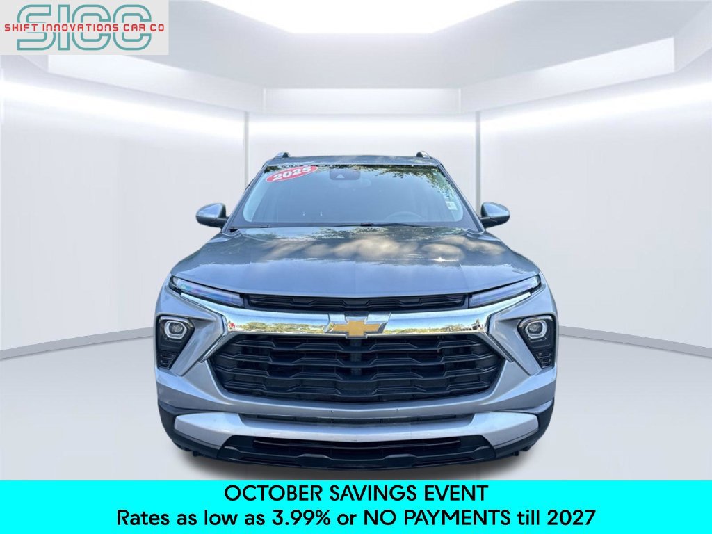 Used 2025 Chevrolet TrailBlazer LT AWD/4WD image 2