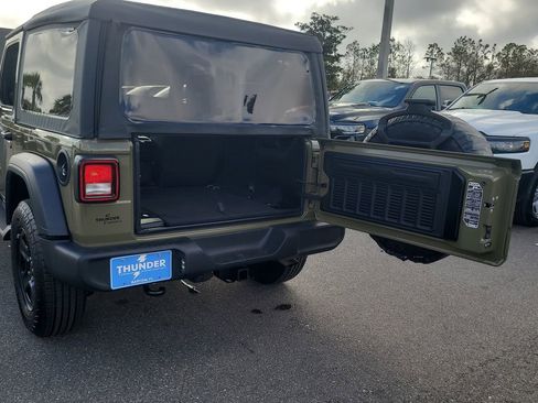 Used 2025 Jeep Wrangler Sport image 8