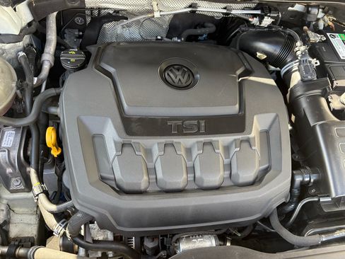 Used 2018 Volkswagen Tiguan S FWD image 28