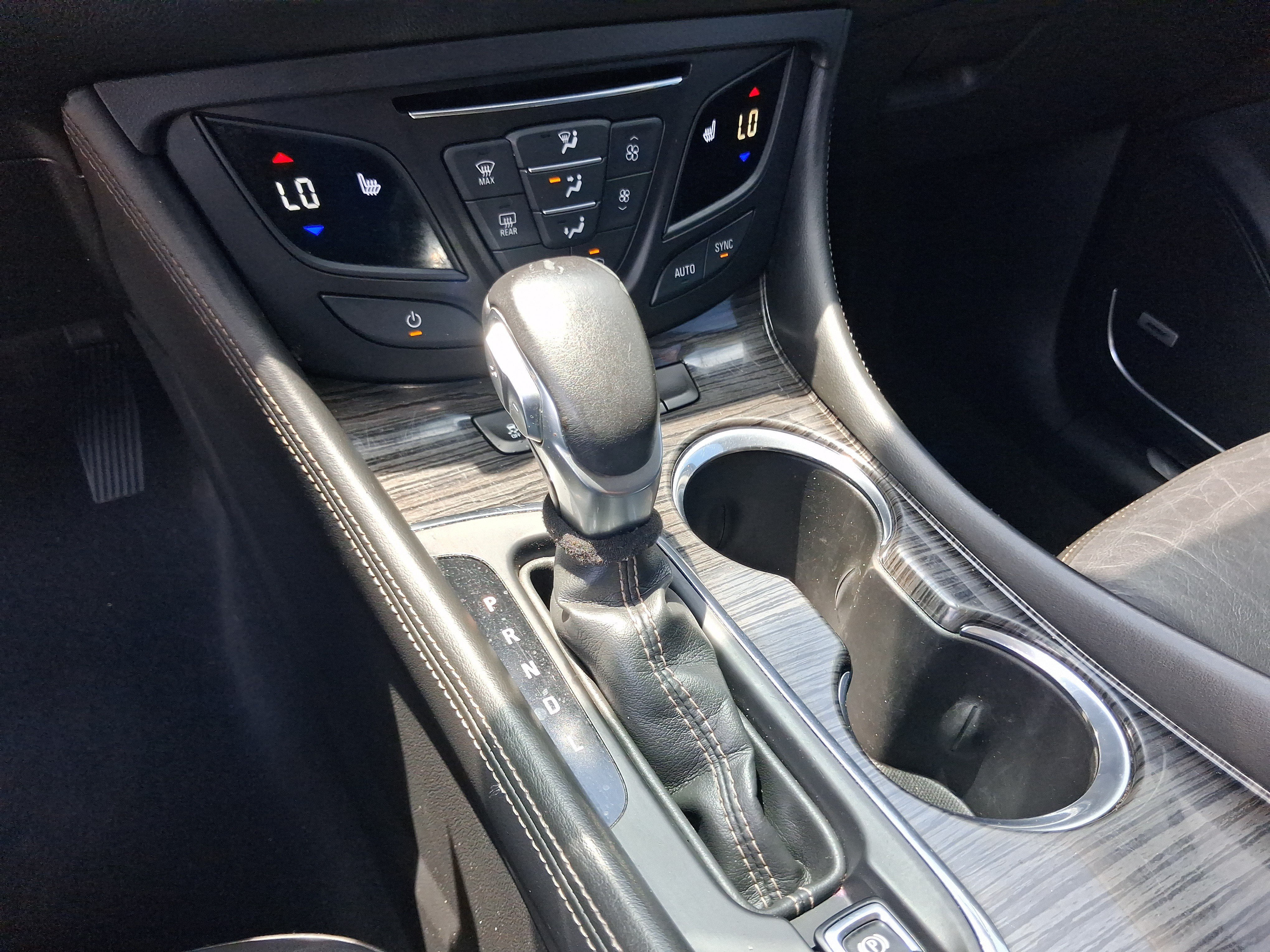 Used 2016 Buick Envision Premium AWD/4WD image 18