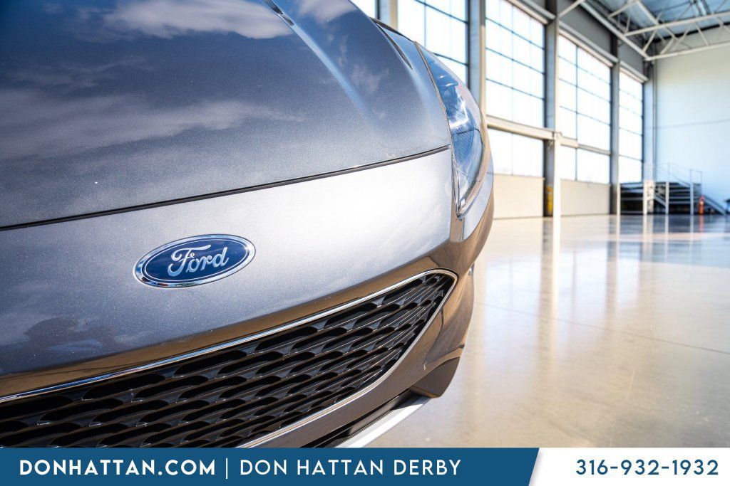 Used 2022 Ford Escape SEL FWD image 16