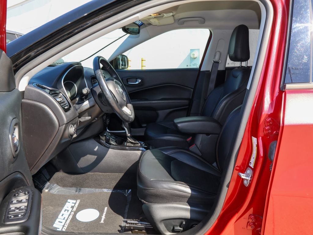 Used 2019 Jeep Compass Limited AWD/4WD image 11