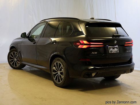 New 2026 BMW X5 xDrive50e w/ M Sport Package image 9