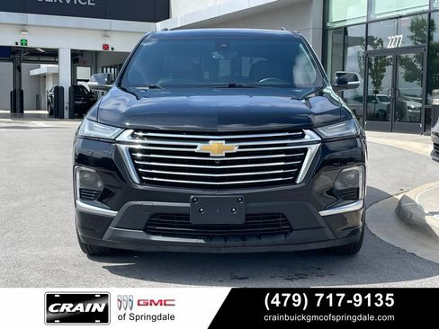 Used 2023 Chevrolet Traverse Premier AWD/4WD image 2