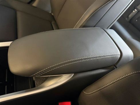 Used 2024 Lucid Air Pure RWD image 32