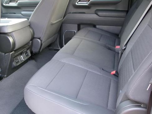 Used 2024 Chevrolet Silverado 1500 LT w/ Protection Package RWD image 9